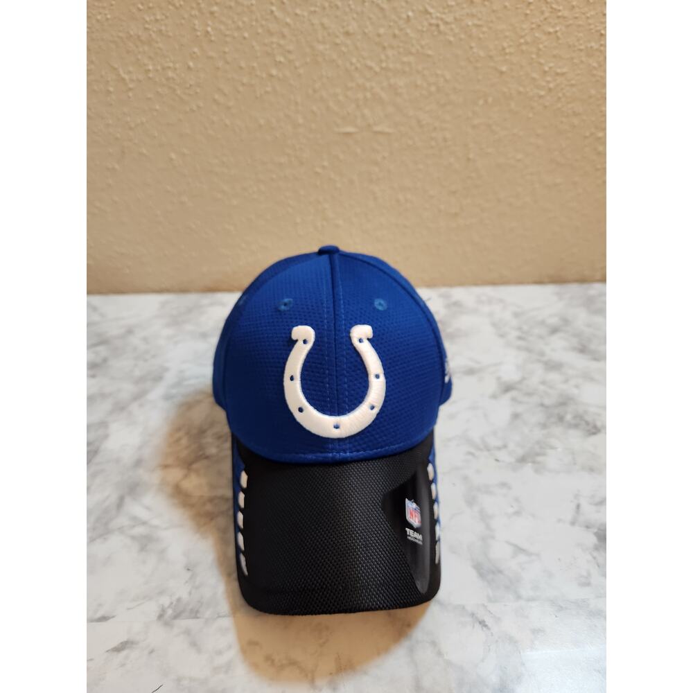 New Era Men's Blue NFL Indianapolis Colts Adjustable Baseball Hat One Size